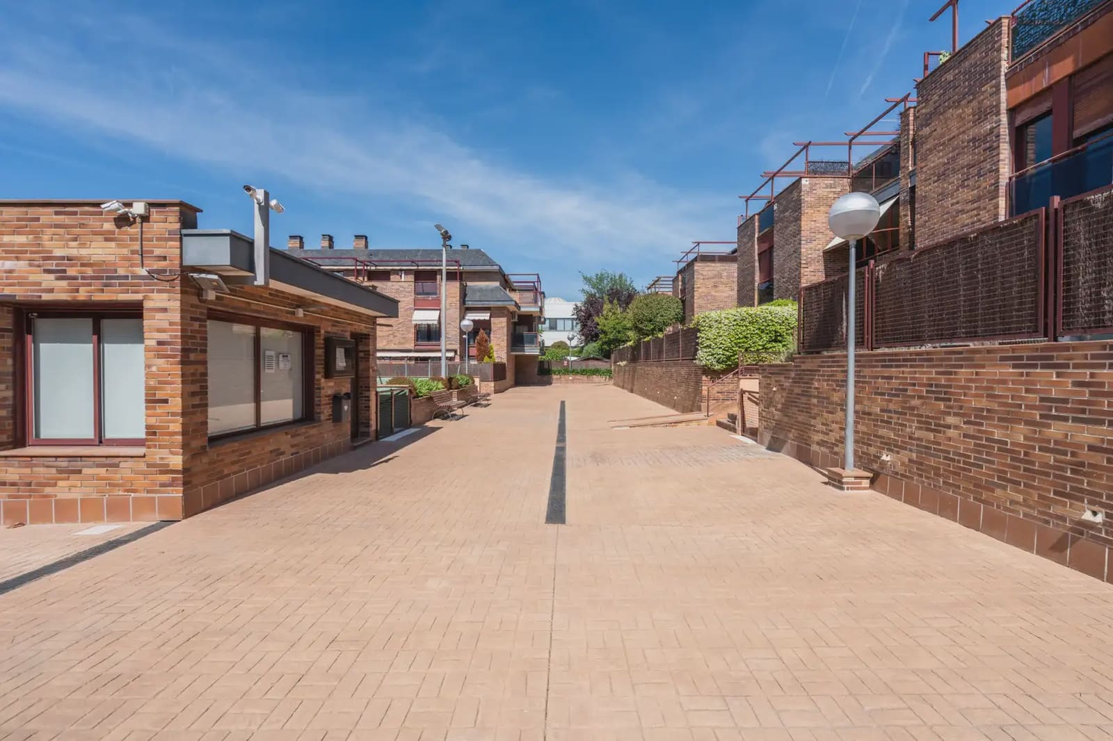 3 Zimmer Wohnung zu verkaufen in Las Rozas de Madrid mit Pool - 660.000 € (Ref: 9815209)