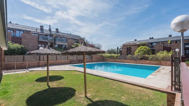 3 Zimmer Wohnung zu verkaufen in Las Rozas de Madrid mit Pool - 660.000 € (Ref: 9815209)