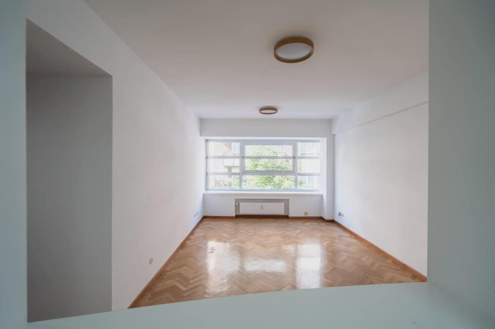 2 bedroom Flat for rent in Madrid city - € 2,100 (Ref: 9821681)