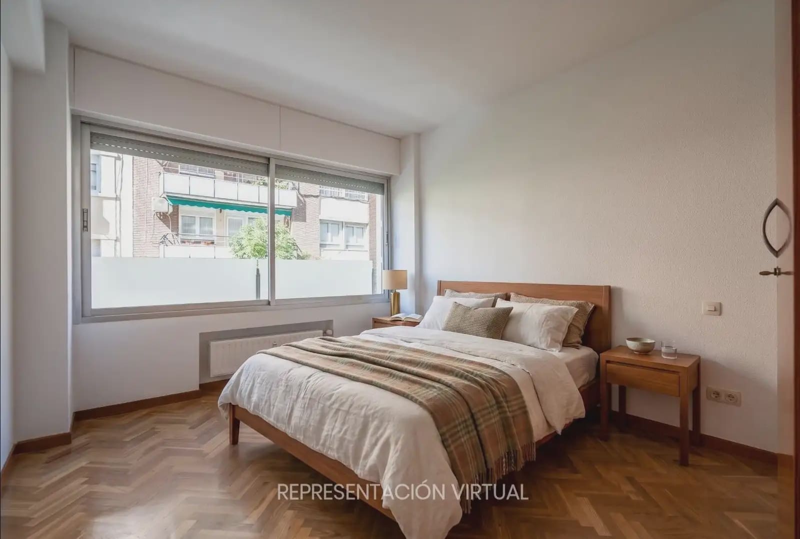 2 bedroom Flat for rent in Madrid city - € 2,100 (Ref: 9821681)