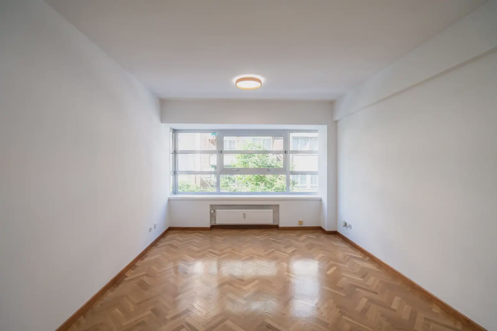 2 bedroom Flat for rent in Madrid city - € 2,100 (Ref: 9821681)