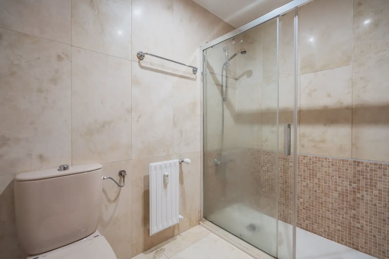 2 bedroom Flat for rent in Madrid city - € 2,100 (Ref: 9821681)