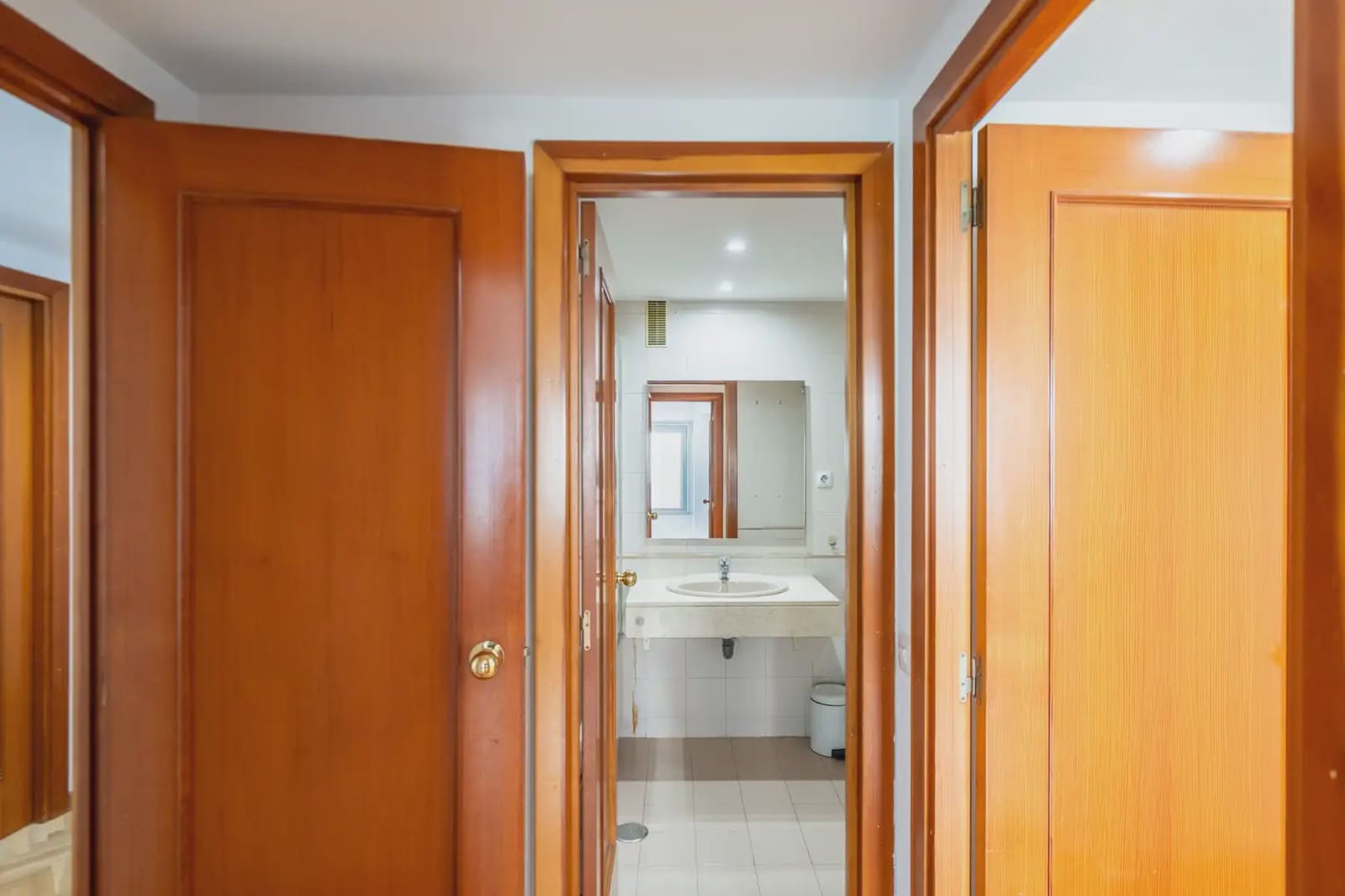 2 bedroom Flat for rent in Madrid city - € 2,100 (Ref: 9821681)