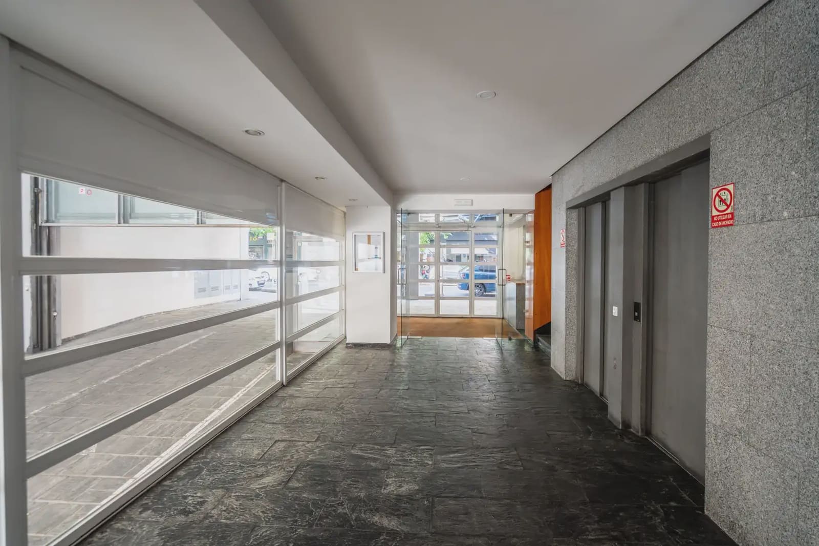 2 bedroom Flat for rent in Madrid city - € 2,100 (Ref: 9821681)