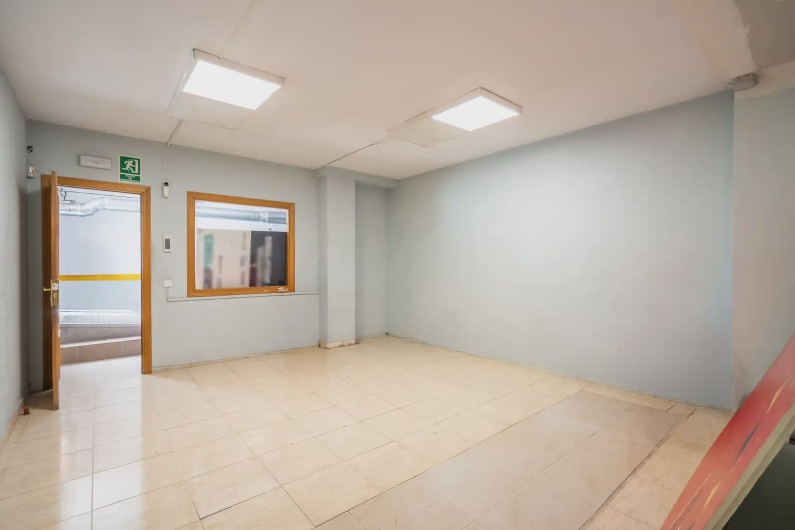 Commercial for sale in Torrelodones - € 360,000 (Ref: 9827522)