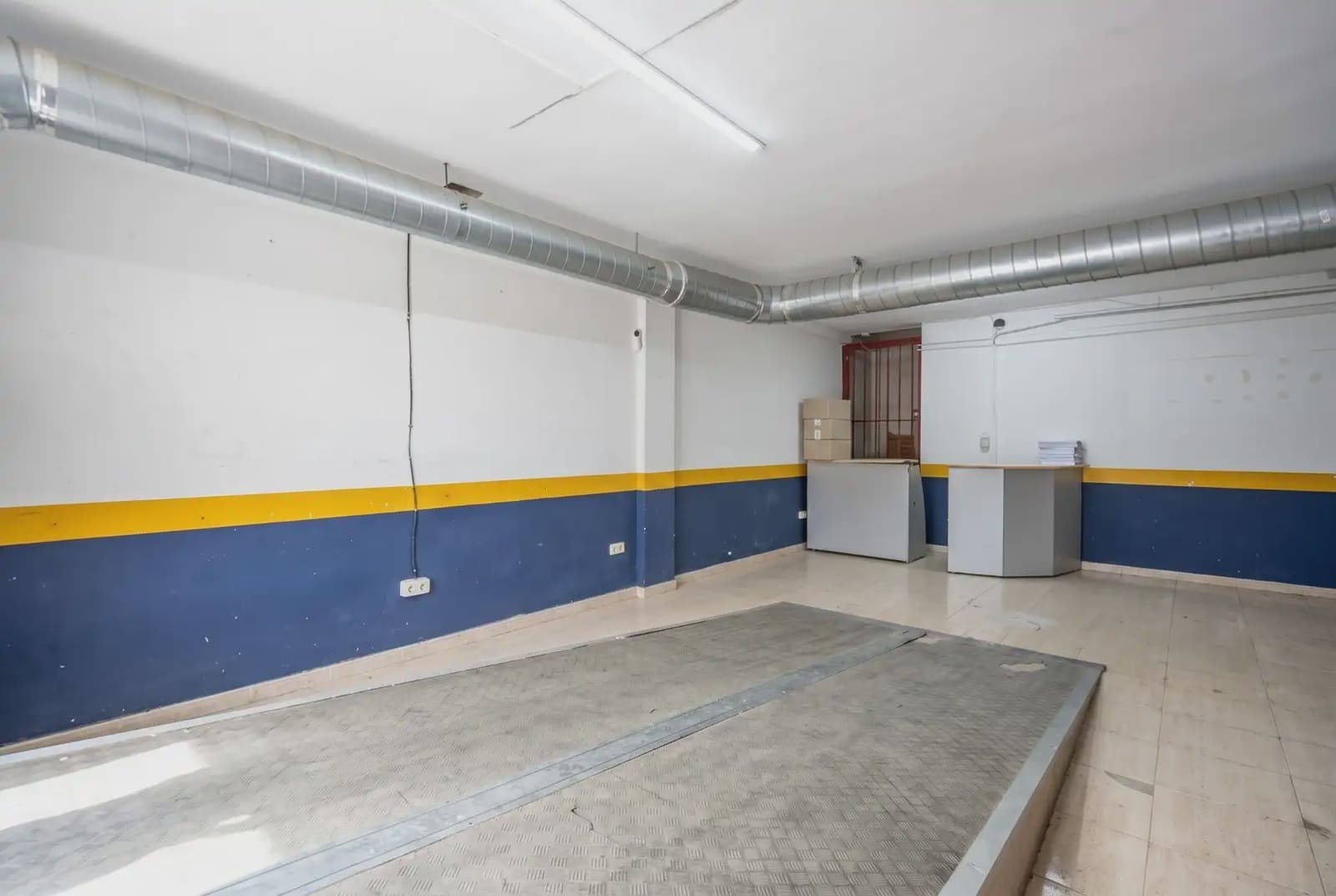 Commercial for sale in Torrelodones - € 360,000 (Ref: 9827522)