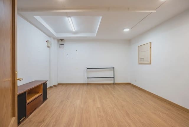 Commercial for sale in Torrelodones - € 360,000 (Ref: 9827522)
