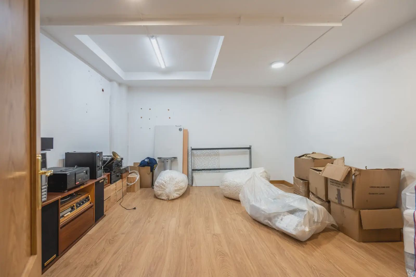 Commercial for sale in Torrelodones - € 360,000 (Ref: 9827522)