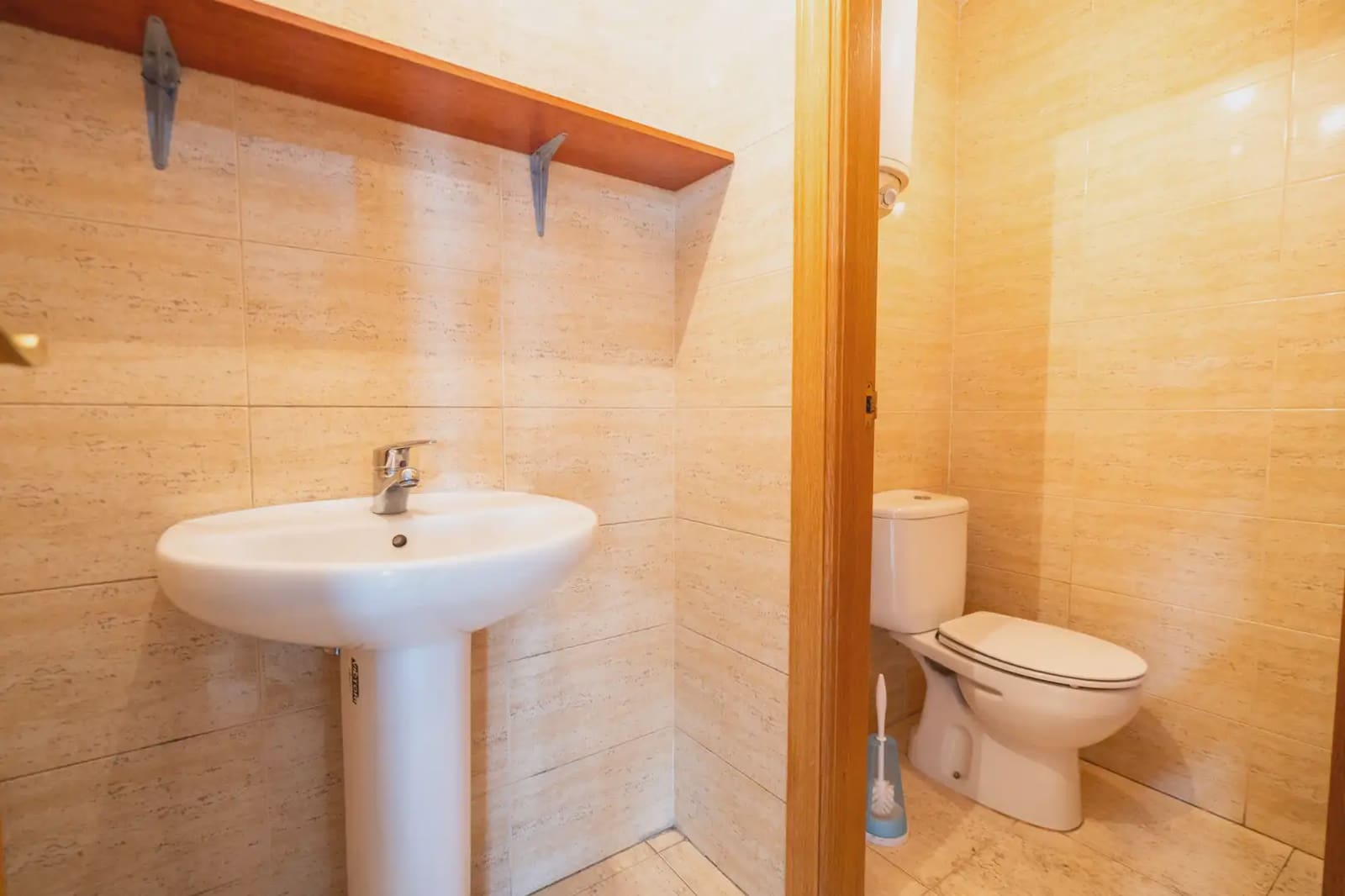 Commercial for sale in Torrelodones - € 360,000 (Ref: 9827522)