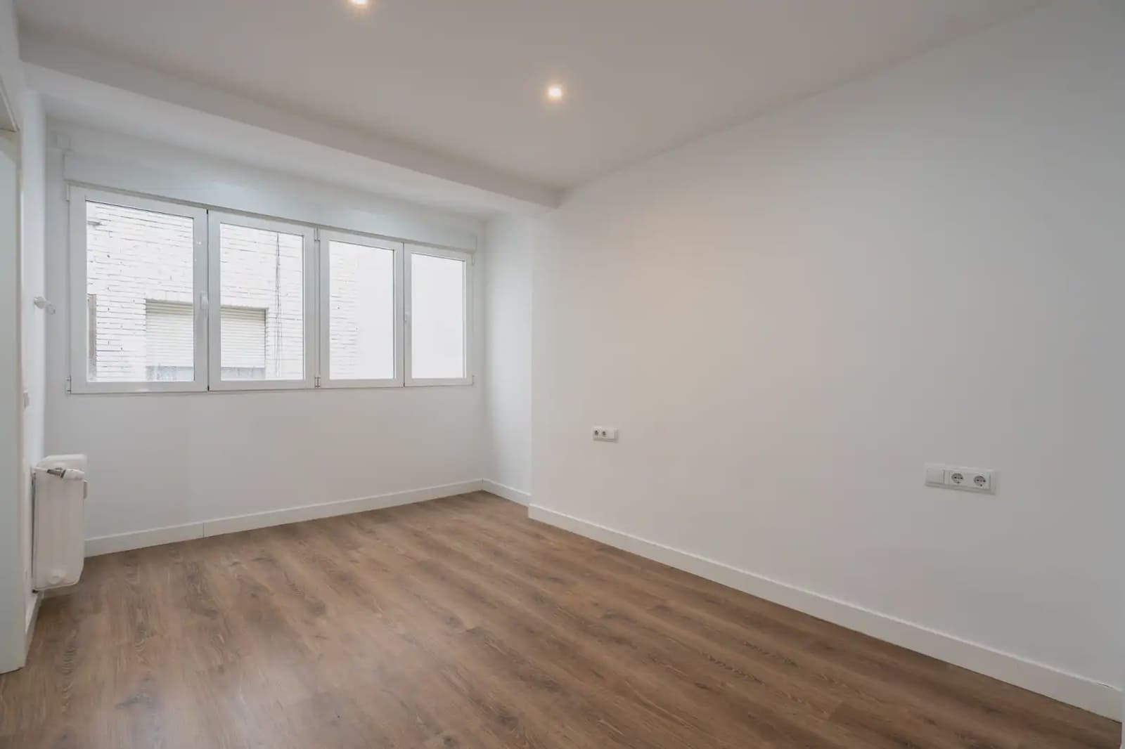 Appartement de 3 chambres à louer à Madrid ville avec garage - 3 500 € (Ref: 9828026)