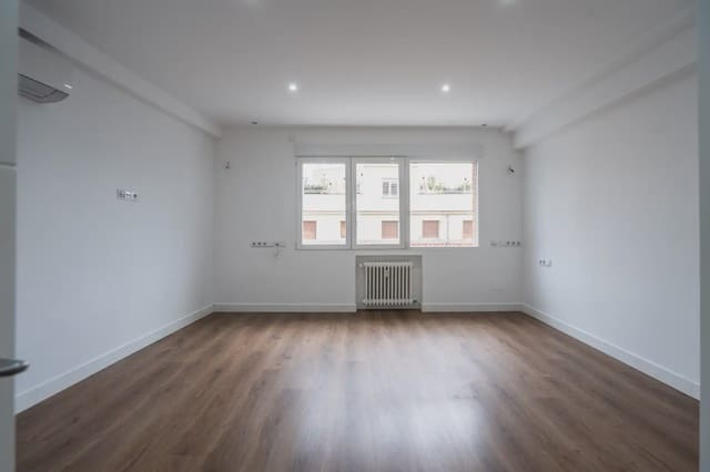 Appartement de 3 chambres à louer à Gaztambide, Madrid ville avec garage - 3 500 € (Ref: 9828026)