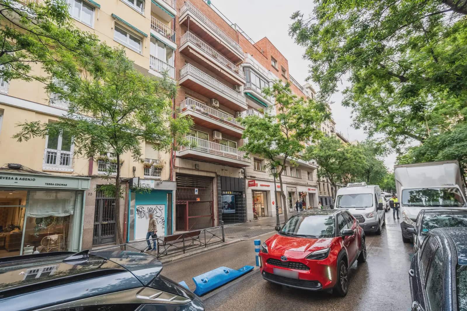 Appartement de 3 chambres à louer à Madrid ville avec garage - 3 500 € (Ref: 9828026)