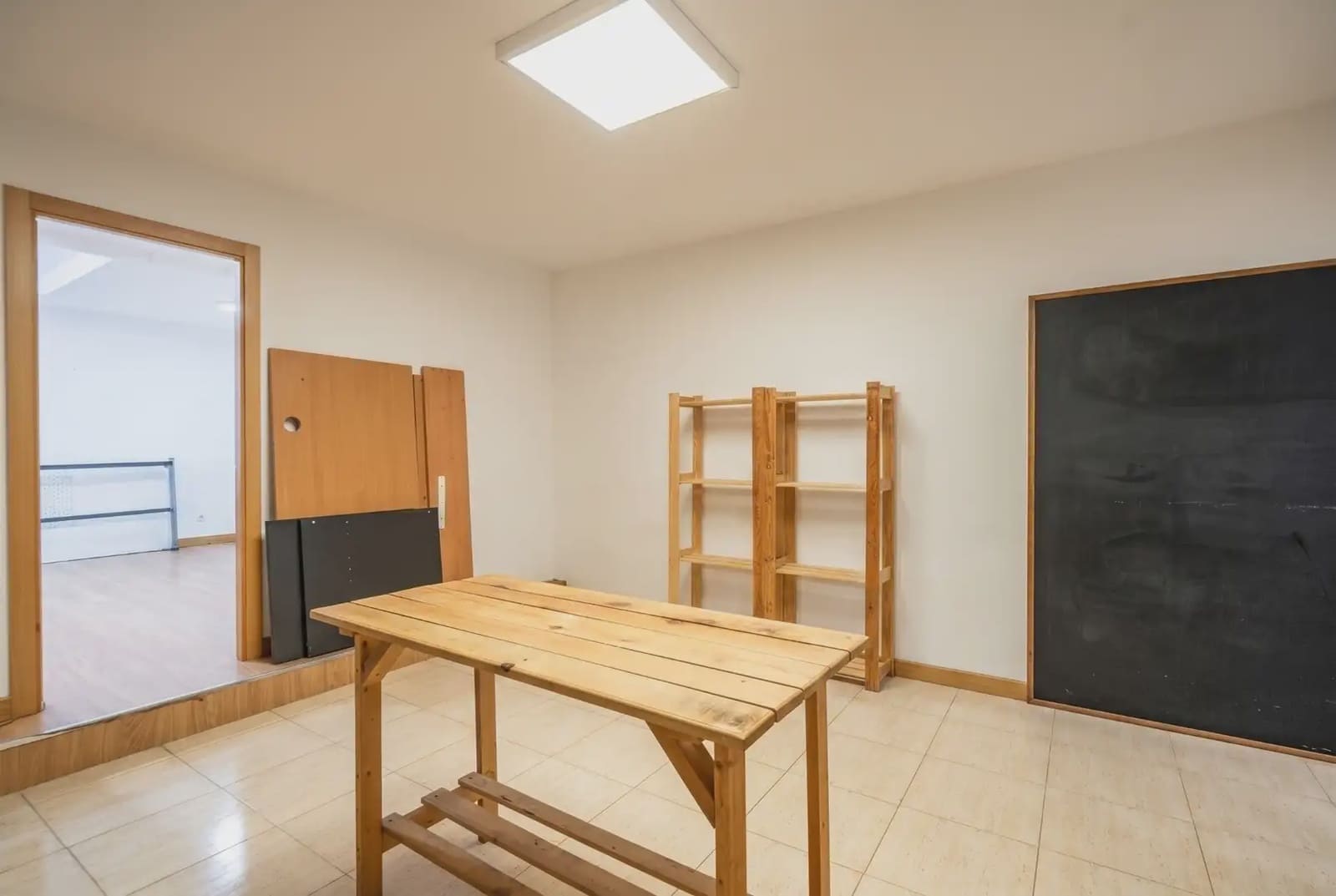 Local Commercial à louer à Torrelodones - 2 000 € (Ref: 9858876)