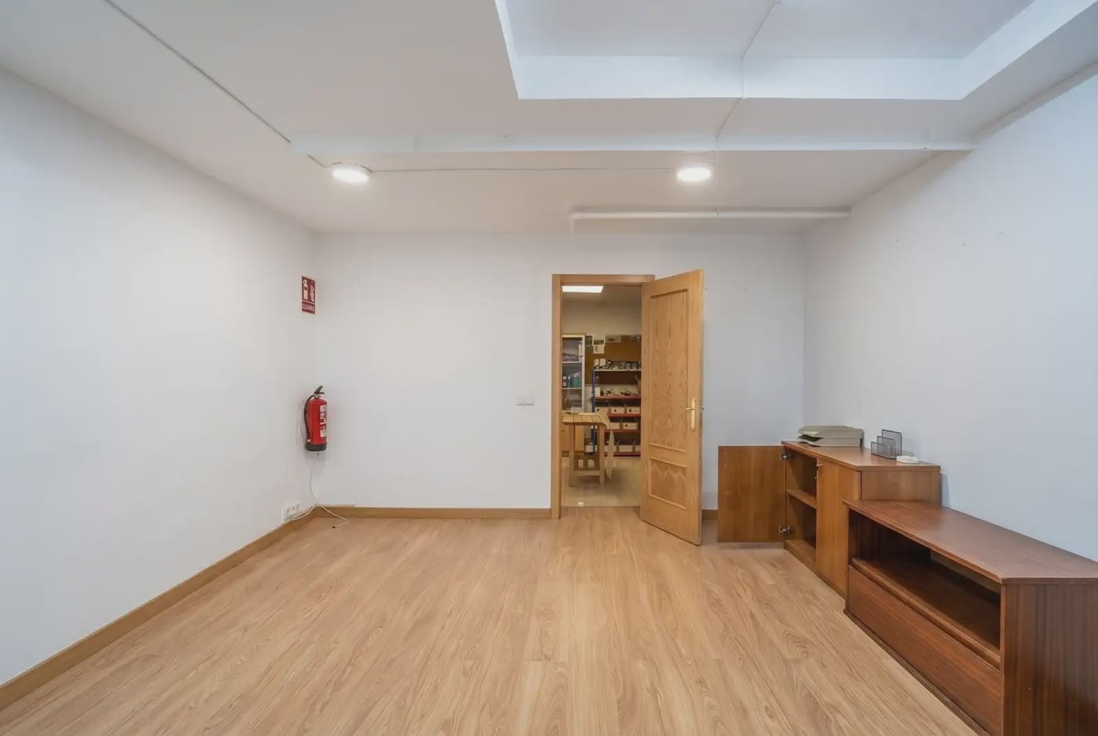 Local Commercial à louer à Torrelodones - 2 000 € (Ref: 9858876)