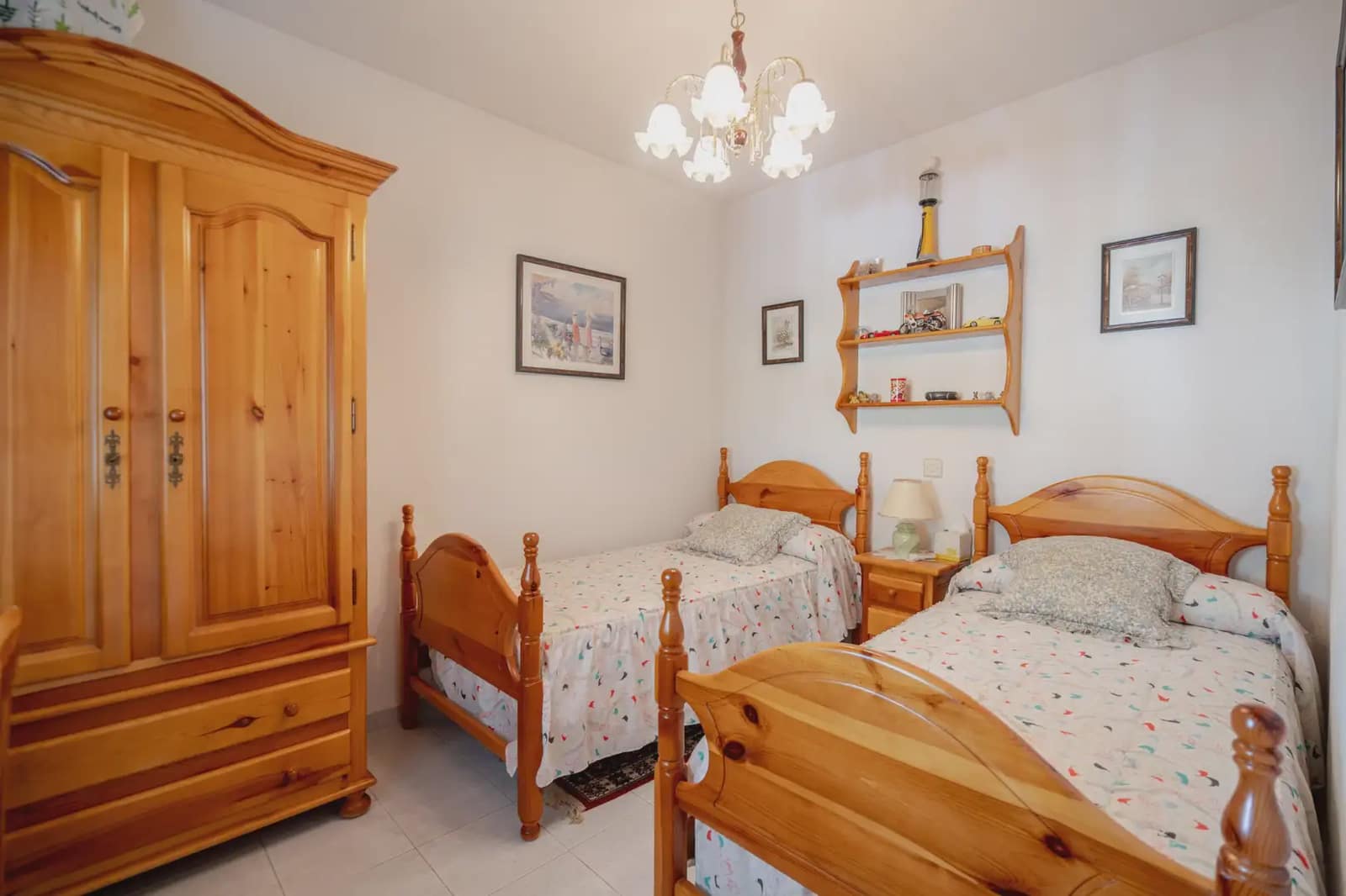 5 bedroom Semi-detached Villa for sale in El Tiemblo with pool - € 249,990 (Ref: 9872283)