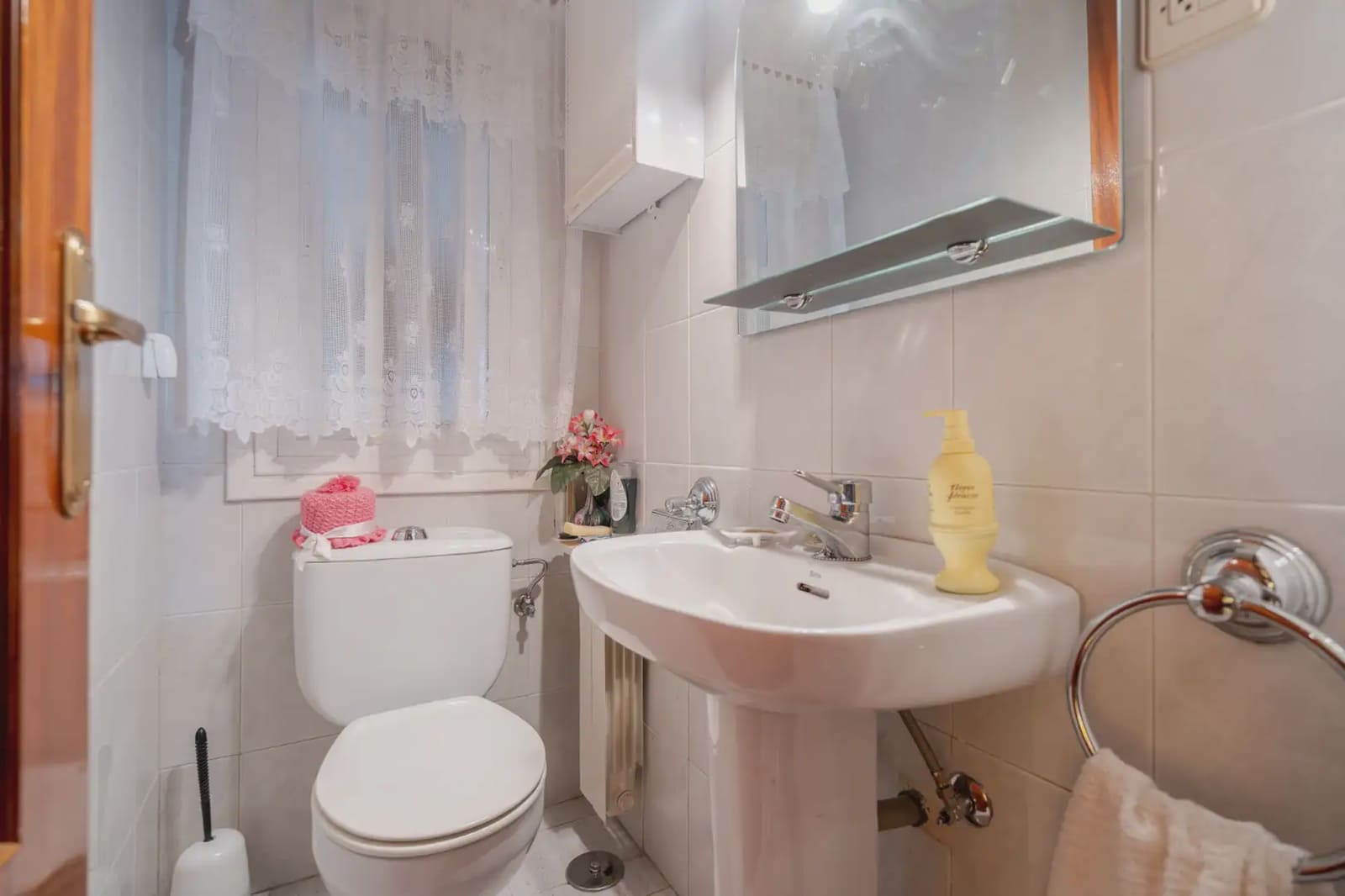 5 bedroom Semi-detached Villa for sale in El Tiemblo with pool - € 249,990 (Ref: 9872283)