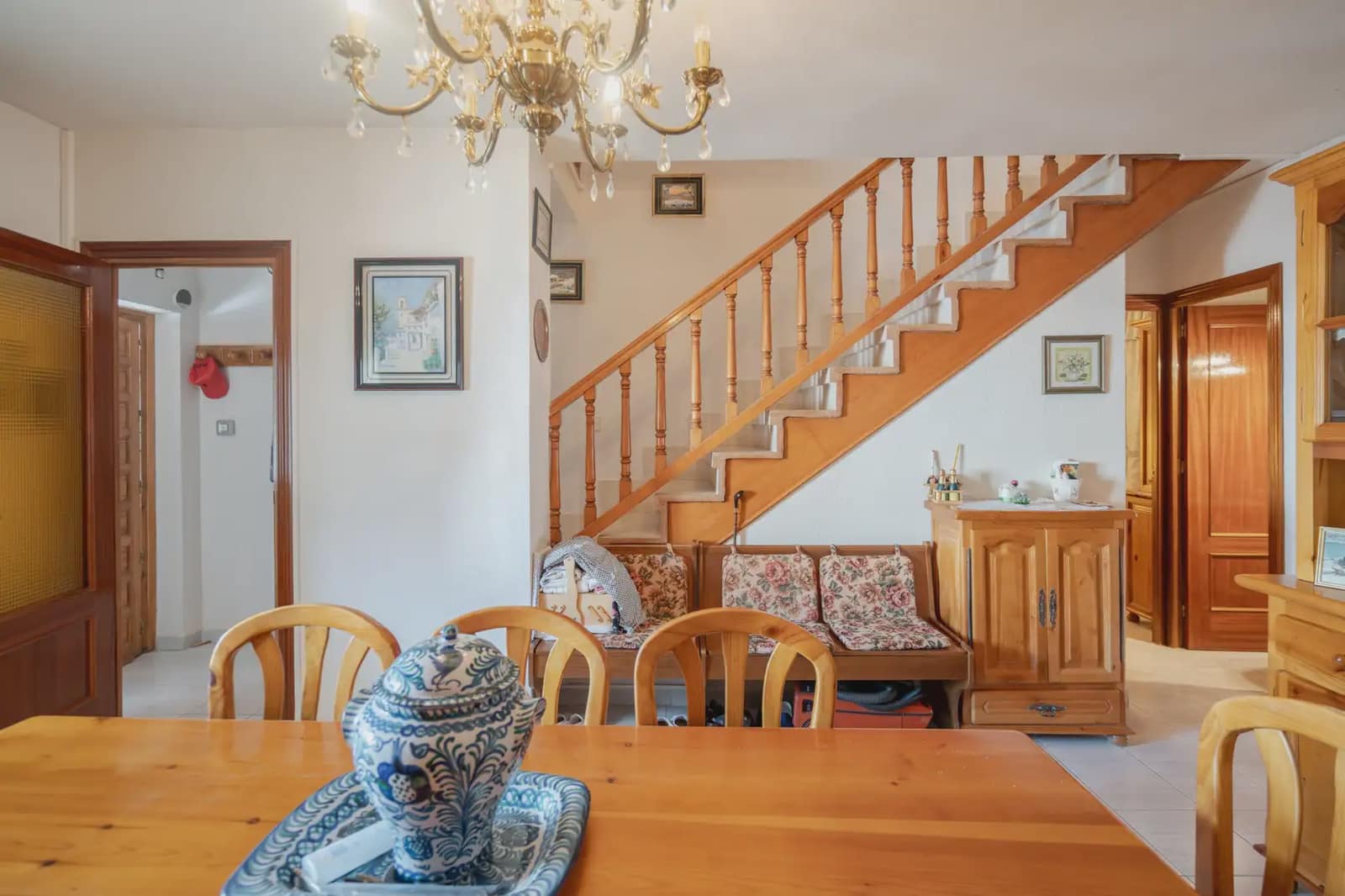 5 bedroom Semi-detached Villa for sale in El Tiemblo with pool - € 249,990 (Ref: 9872283)