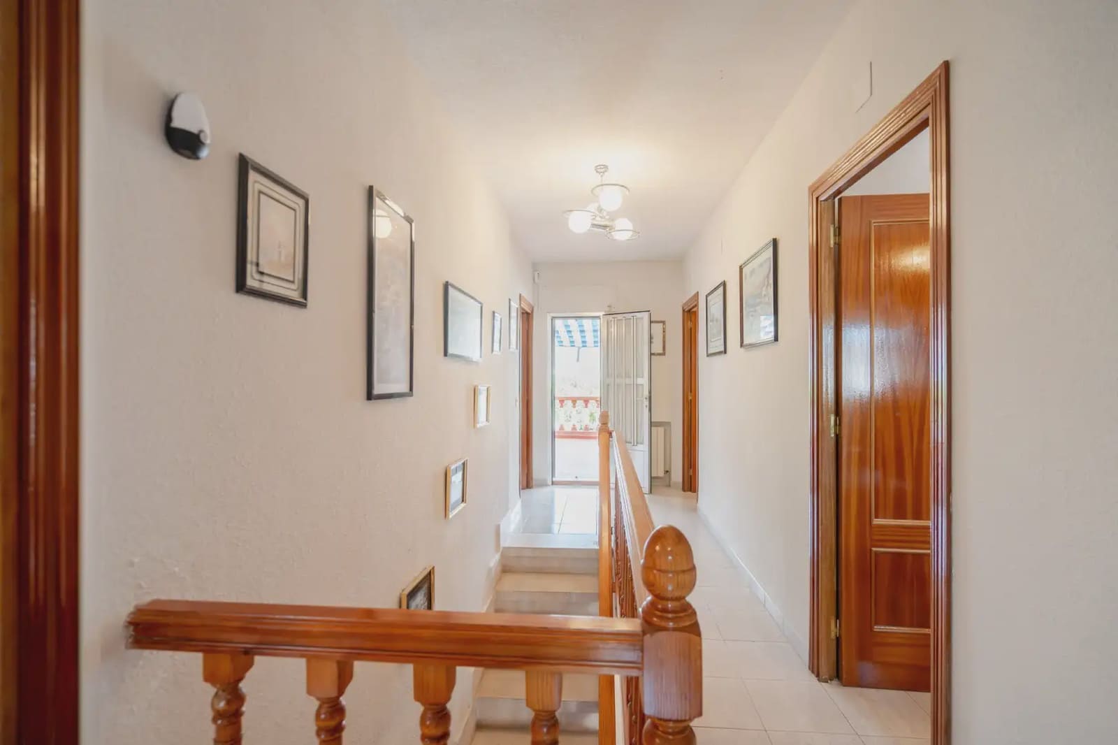 5 bedroom Semi-detached Villa for sale in El Tiemblo with pool - € 249,990 (Ref: 9872283)