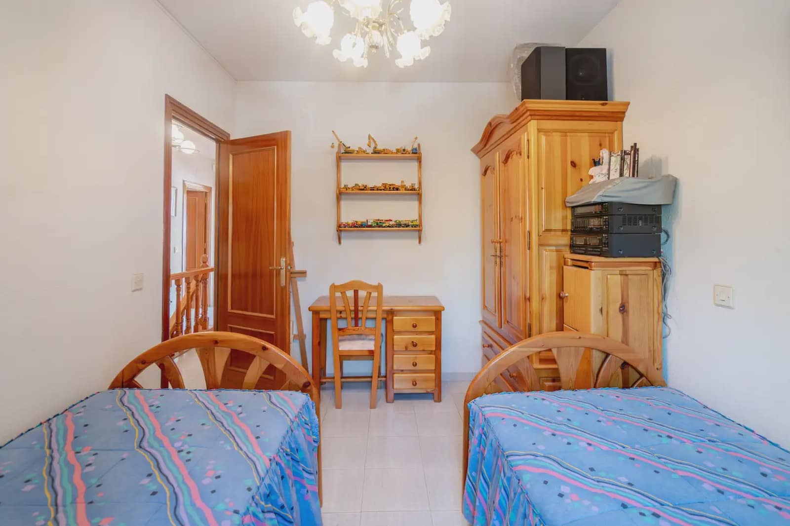 5 bedroom Semi-detached Villa for sale in El Tiemblo with pool - € 249,990 (Ref: 9872283)