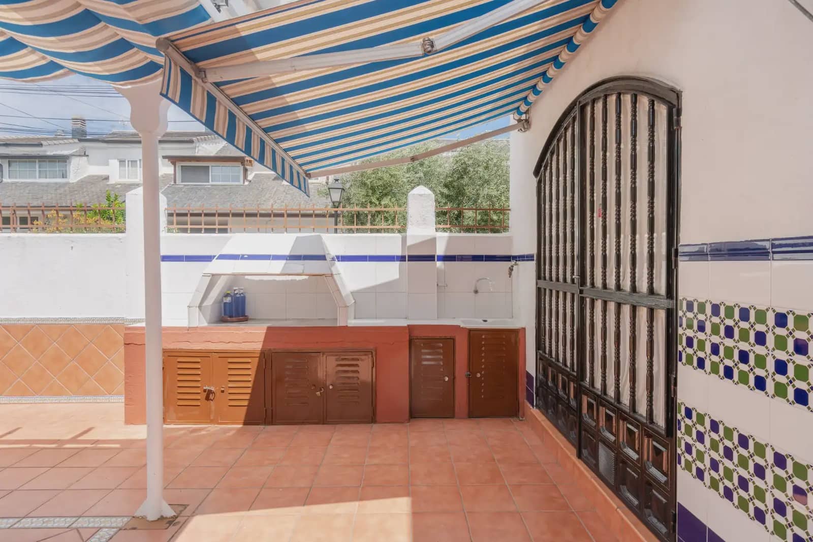5 bedroom Semi-detached Villa for sale in El Tiemblo with pool - € 249,990 (Ref: 9872283)