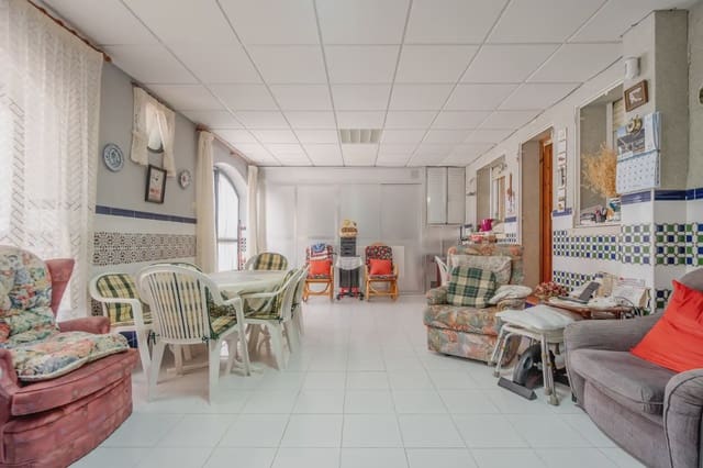 5 bedroom Semi-detached Villa for sale in El Tiemblo with pool - € 249,990 (Ref: 9872283)