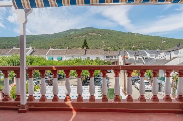 5 bedroom Semi-detached Villa for sale in El Tiemblo with pool - € 249,990 (Ref: 9872283)