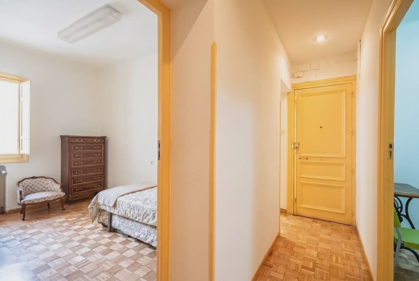 Piso de 5 habitaciones en Madrid ciudad en venta - 790.000 € (Ref: 9893148)
