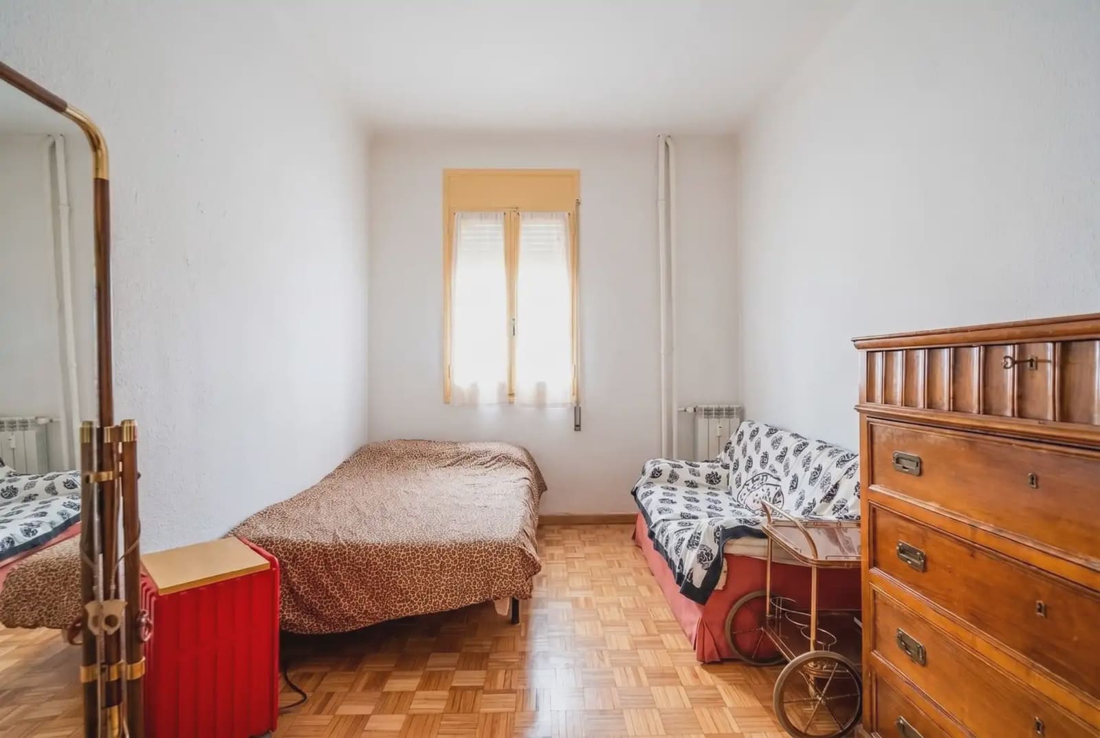 Piso de 5 habitaciones en Madrid ciudad en venta - 790.000 € (Ref: 9893148)