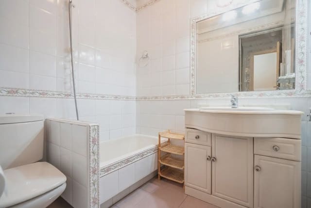 Piso de 5 habitaciones en Gaztambide, Madrid ciudad en venta - 790.000 € (Ref: 9893148)
