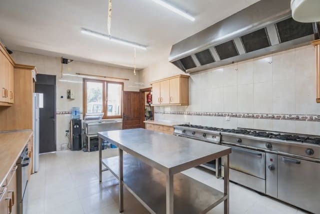 15 bedroom Finca/Country House for sale in Cenicientos - € 750,000 (Ref: 9897287)
