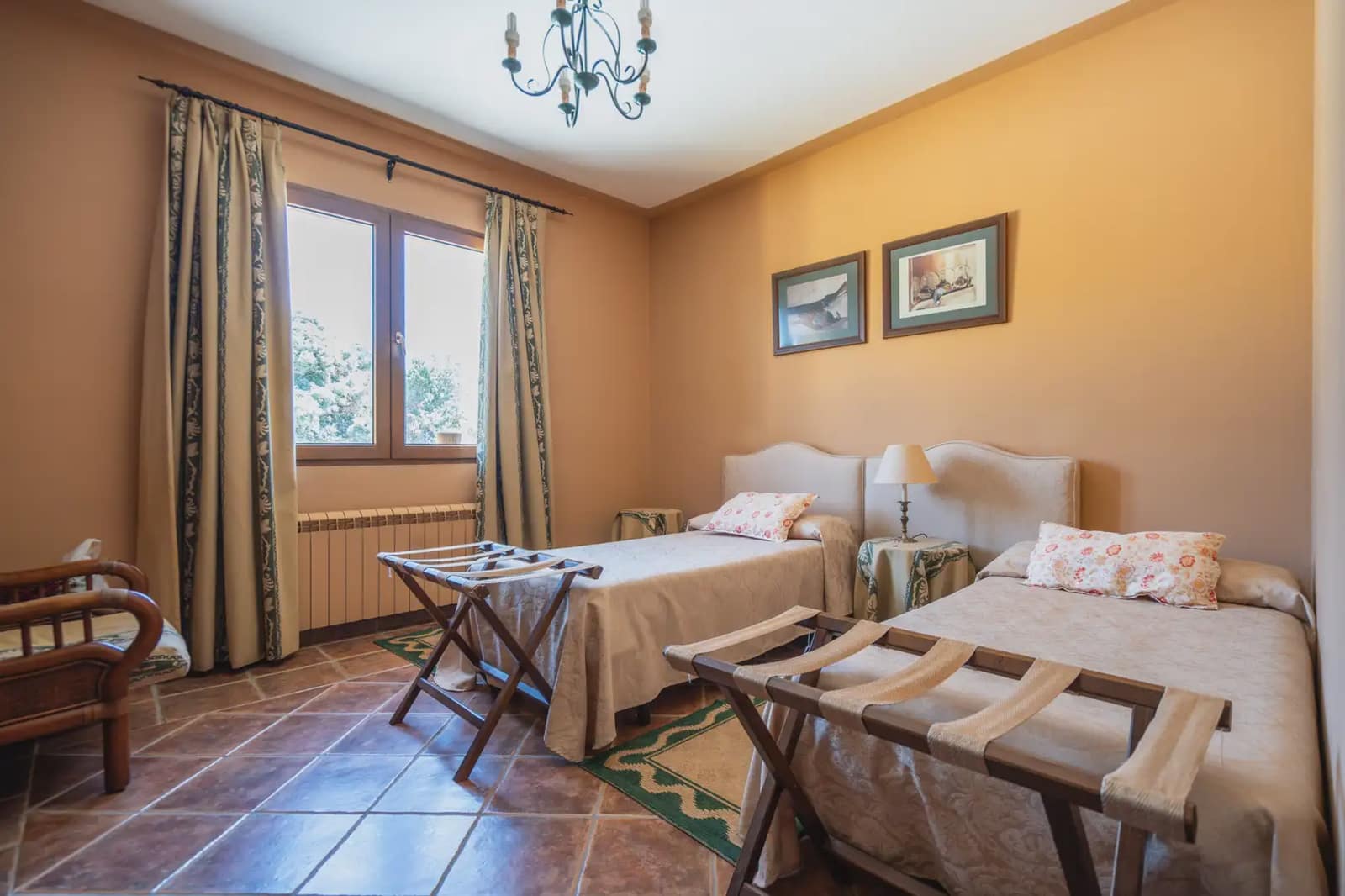 15 bedroom Finca/Country House for sale in Cenicientos - € 750,000 (Ref: 9897287)