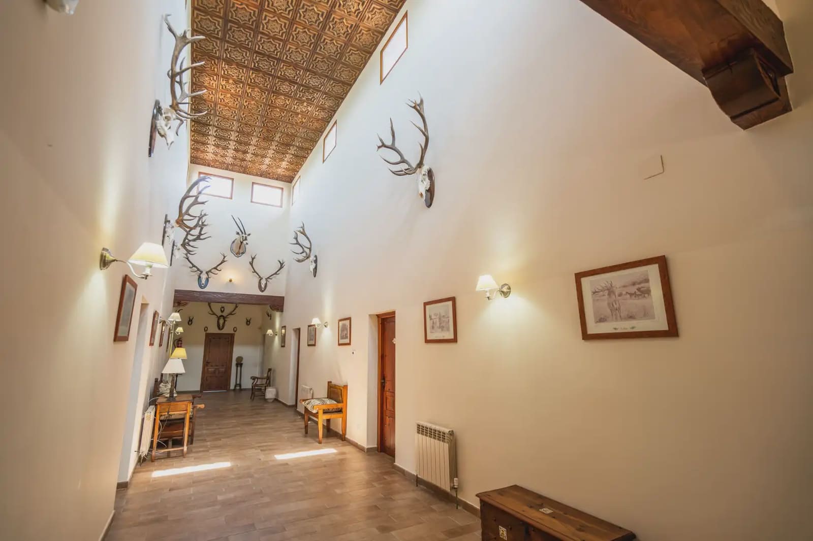 15 bedroom Finca/Country House for sale in Cenicientos - € 750,000 (Ref: 9897287)