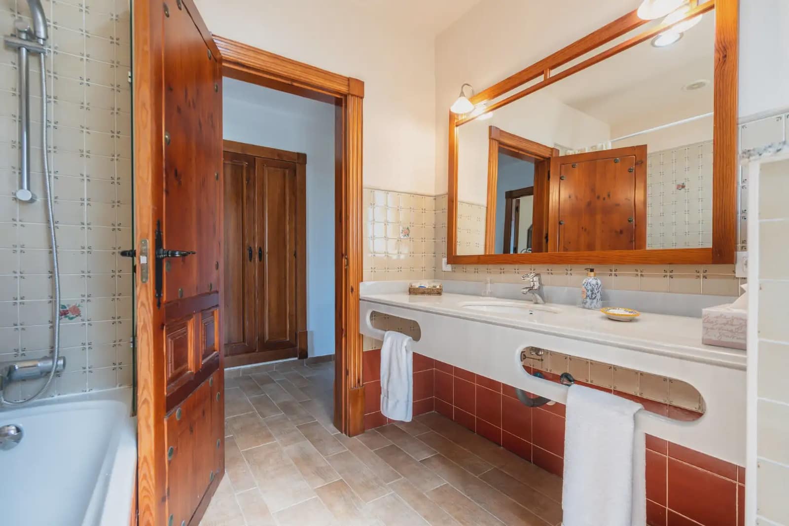 15 bedroom Finca/Country House for sale in Cenicientos - € 750,000 (Ref: 9897287)