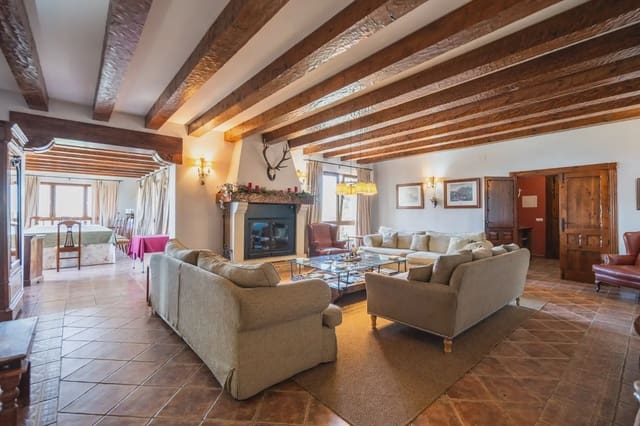 15 bedroom Finca/Country House for sale in Cenicientos - € 750,000 (Ref: 9897287)