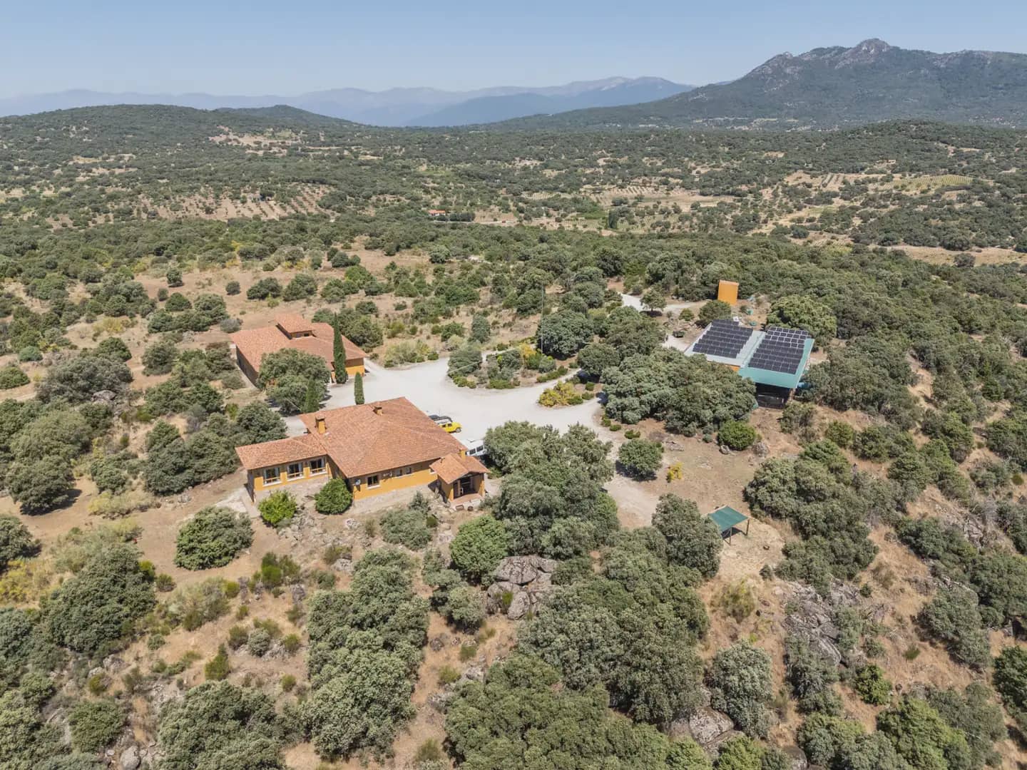 15 bedroom Finca/Country House for sale in Cenicientos - € 750,000 (Ref: 9897287)