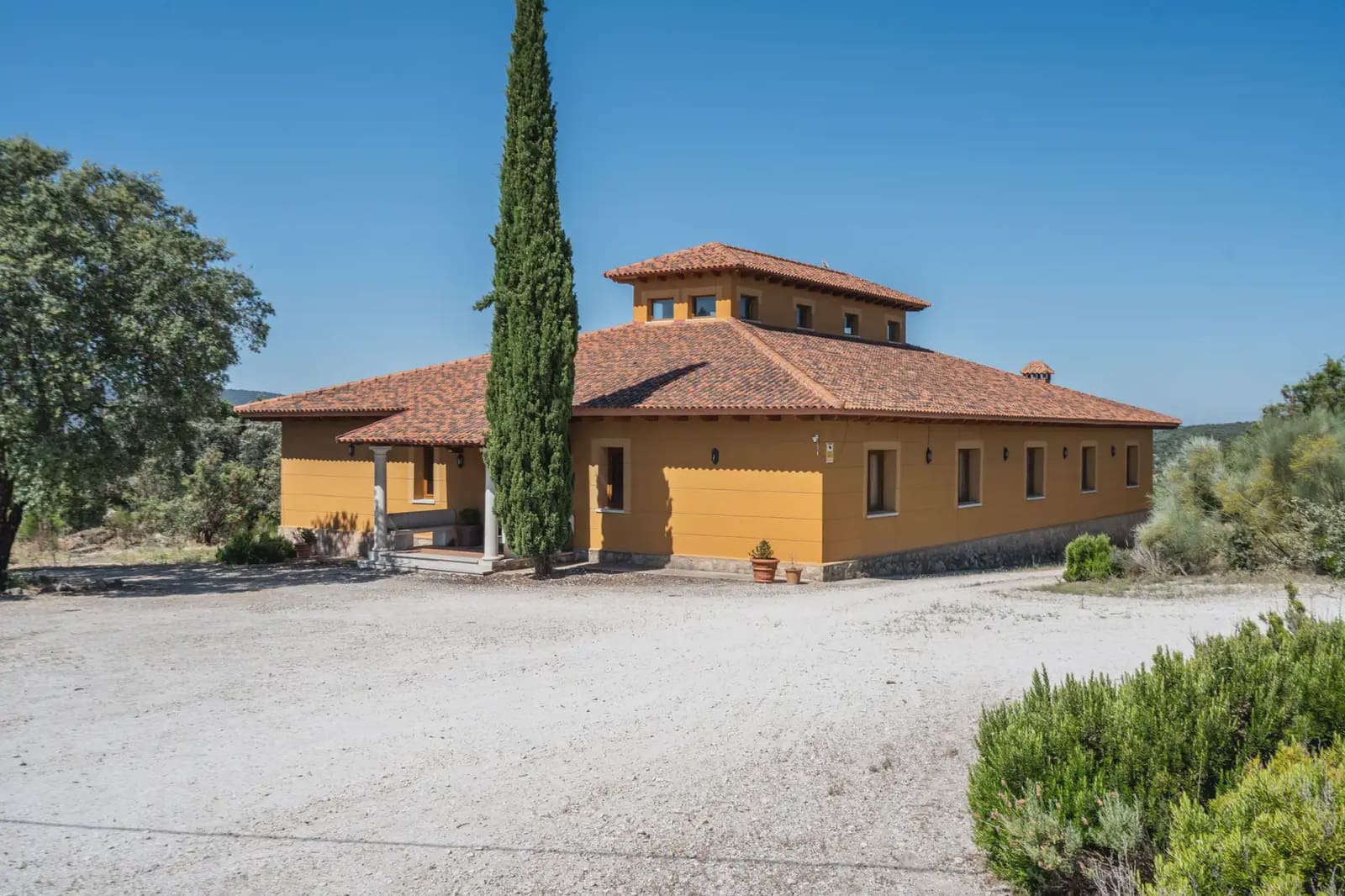 15 bedroom Finca/Country House for sale in Cenicientos - € 750,000 (Ref: 9897287)