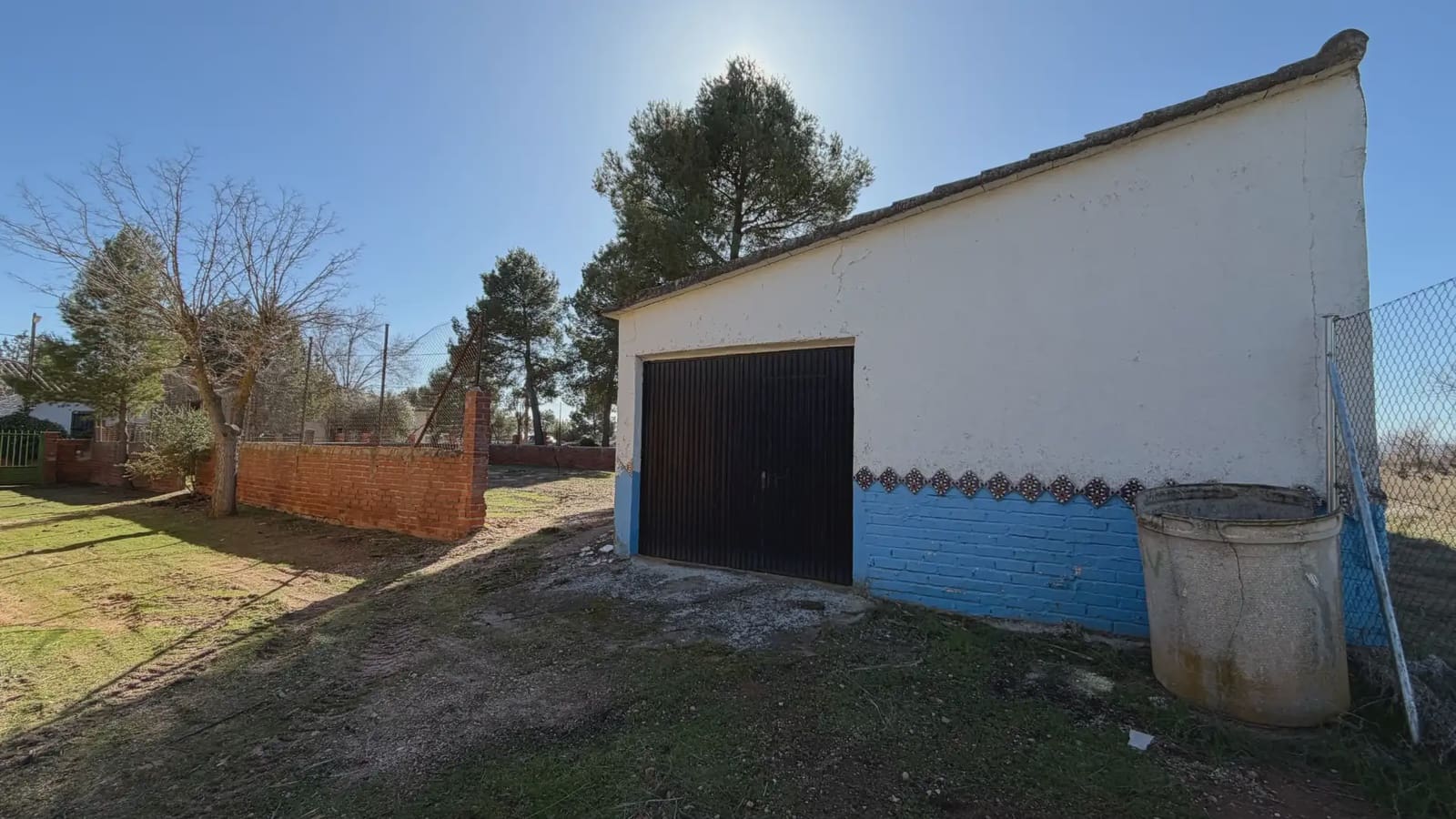 5 sovrum Finca/Hus på landet till salu i Villafranca de los Caballeros med garage - 210 000 € (Ref: 9908958)