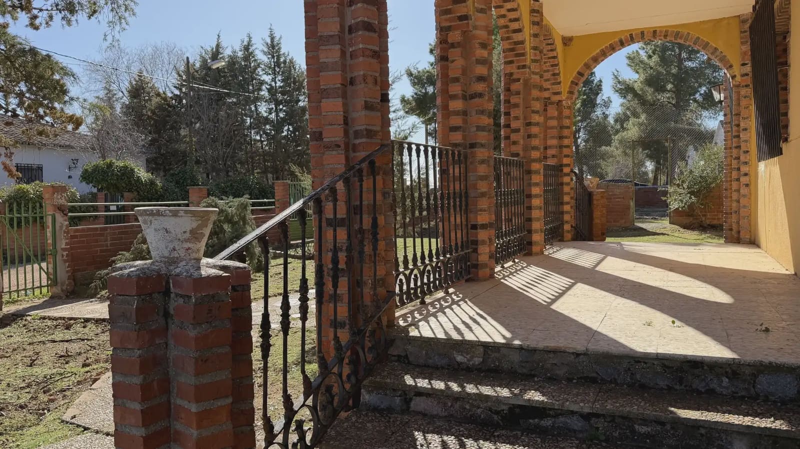 5 sovrum Finca/Hus på landet till salu i Villafranca de los Caballeros med garage - 210 000 € (Ref: 9908958)