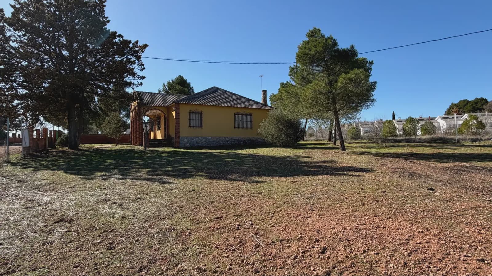 5 sovrum Finca/Hus på landet till salu i Villafranca de los Caballeros med garage - 210 000 € (Ref: 9908958)