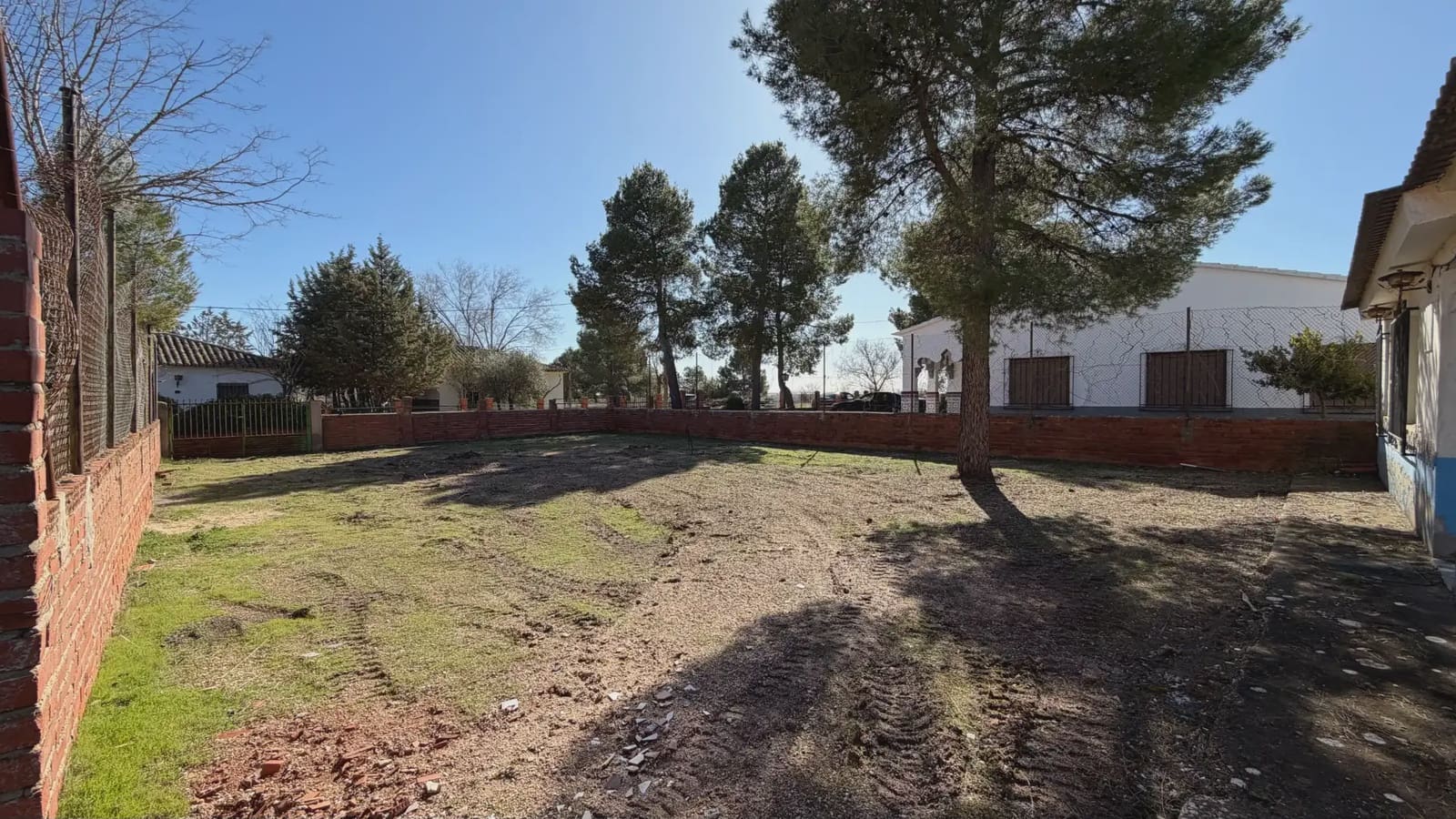 5 sovrum Finca/Hus på landet till salu i Villafranca de los Caballeros med garage - 210 000 € (Ref: 9908958)