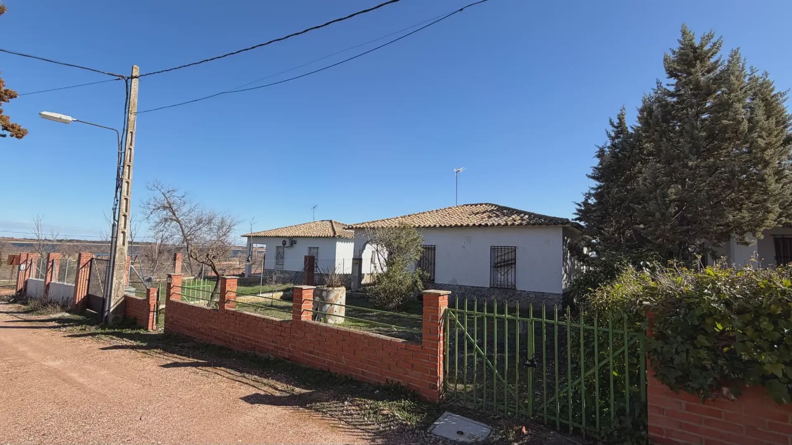 3 sypialnia Willa na sprzedaż w Villafranca de los Caballeros - 115 000 € (Ref: 9908959)