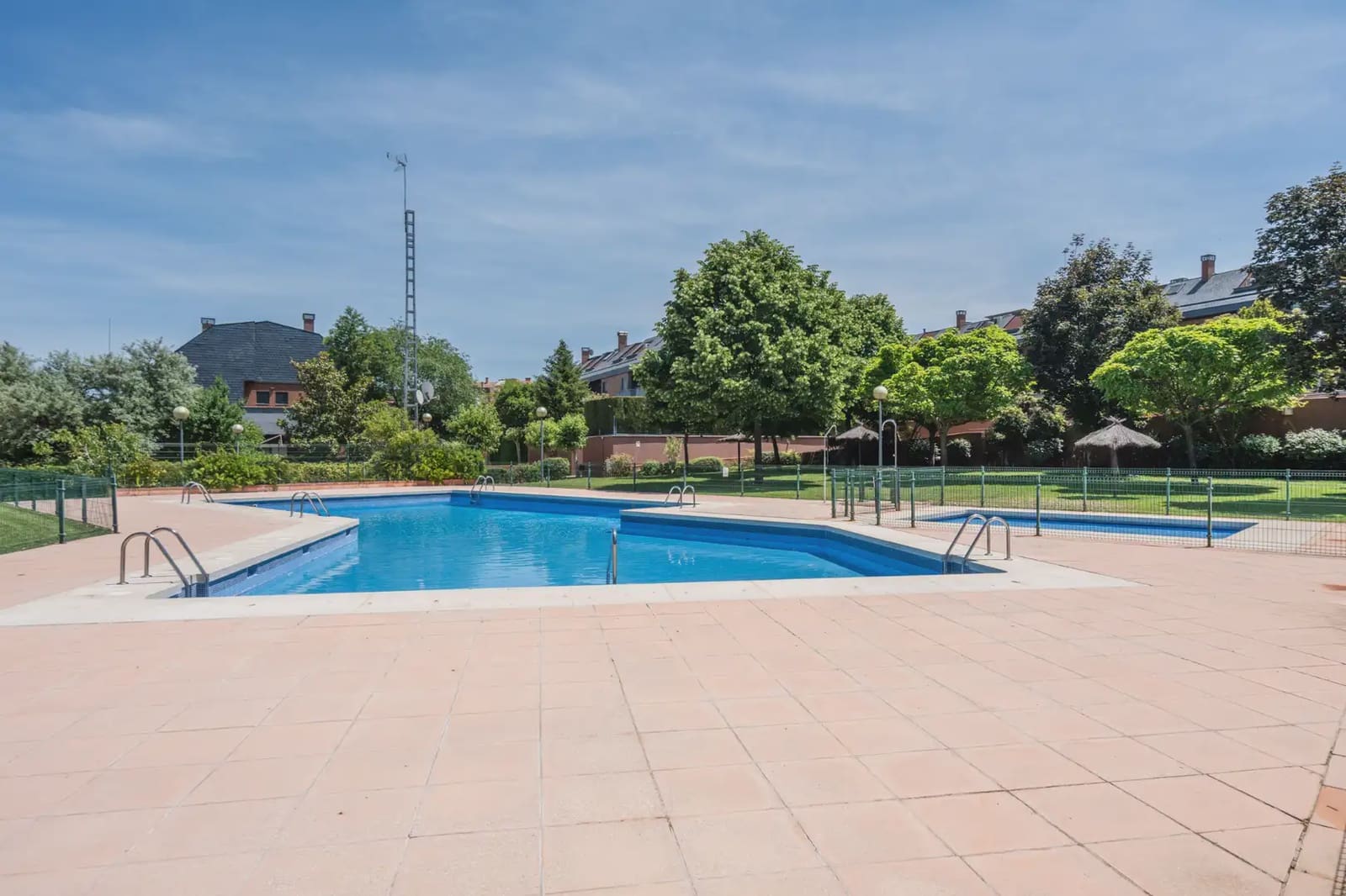 6 sovrum Semi-fristående Villa till salu i Las Rozas de Madrid med pool garage - 1 190 000 € (Ref: 9912247)