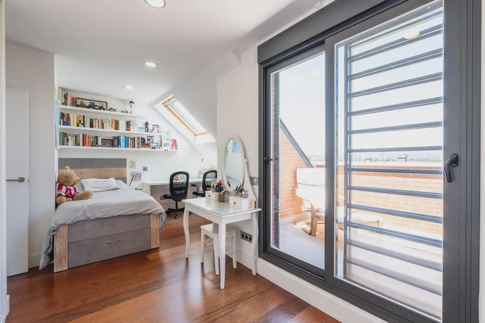 6 sovrum Semi-fristående Villa till salu i Las Rozas de Madrid med pool garage - 1 190 000 € (Ref: 9912247)