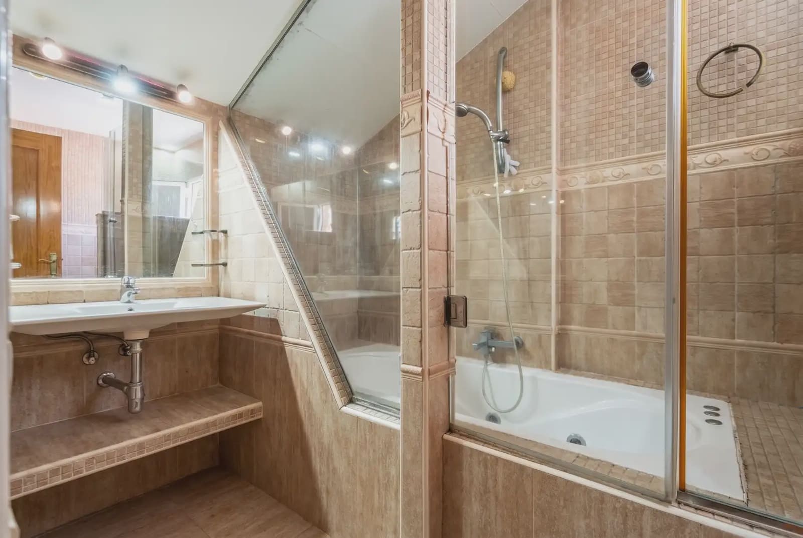 12 bedroom Villa for sale in Rivas-Vaciamadrid with pool garage - € 1,200,000 (Ref: 9916264)