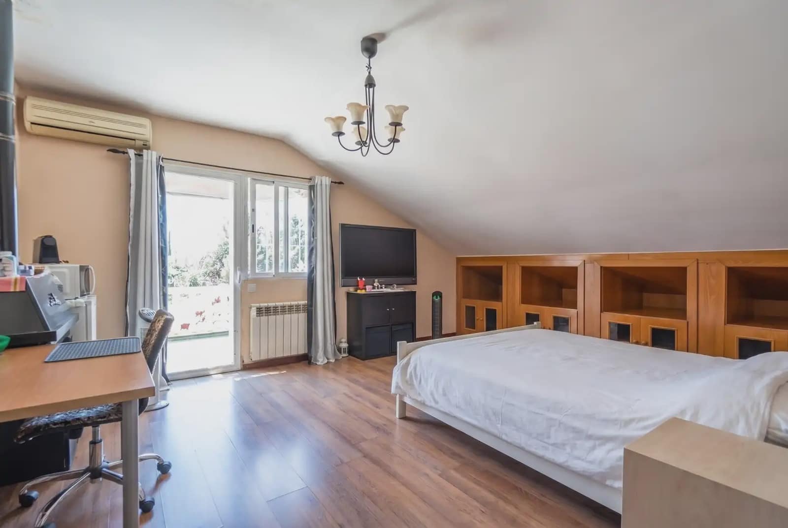 12 bedroom Villa for sale in Rivas-Vaciamadrid with pool garage - € 1,200,000 (Ref: 9916264)