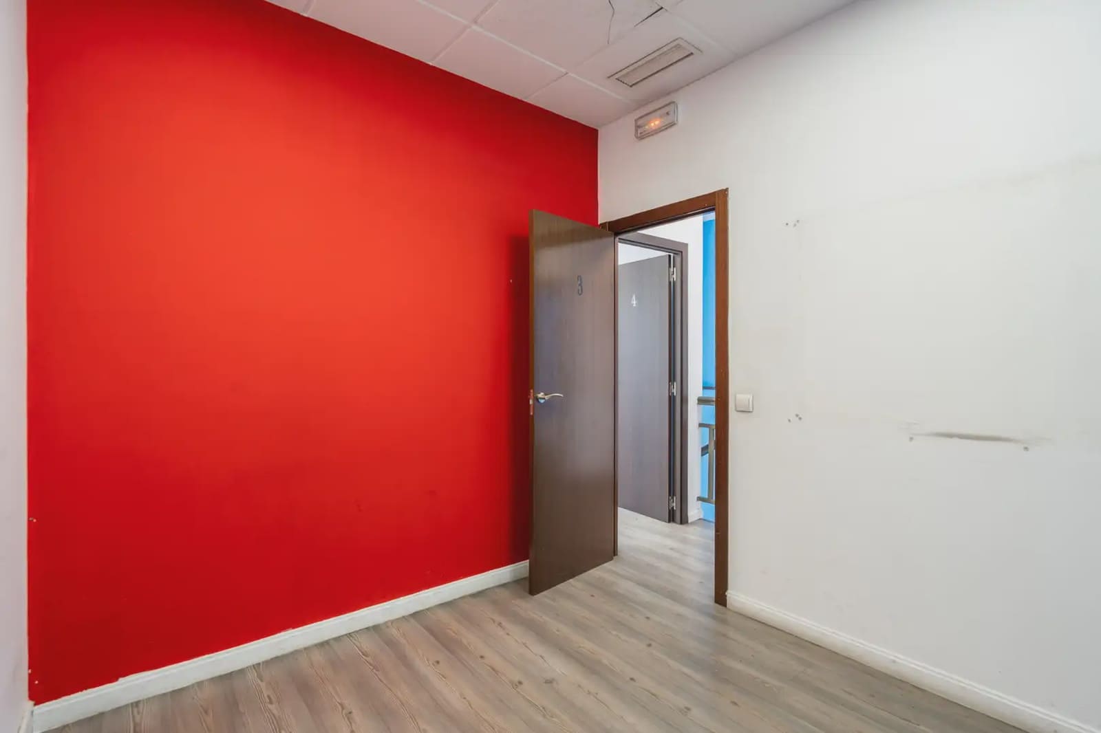 Commercial for sale in Madrid city - € 440,000 (Ref: 9925156)