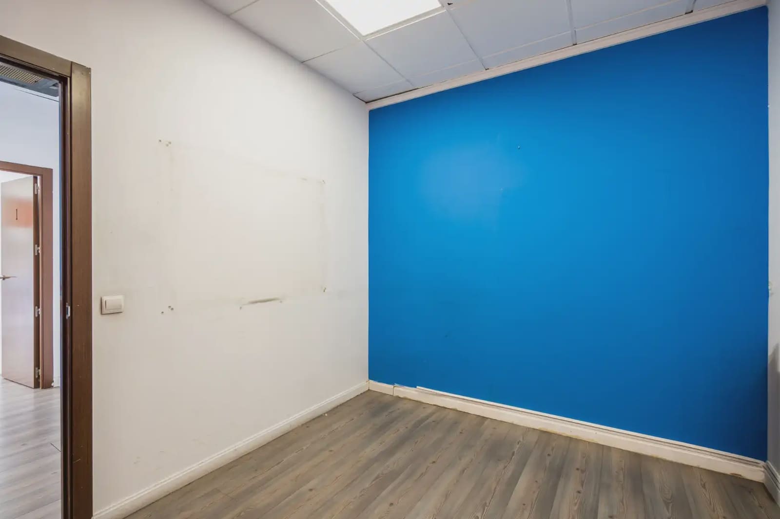Commercial for sale in Madrid city - € 440,000 (Ref: 9925156)