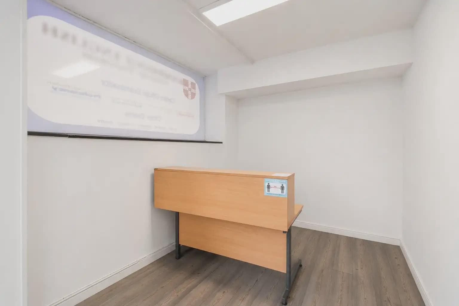 Commercial for sale in Madrid city - € 410,000 (Ref: 9925156)