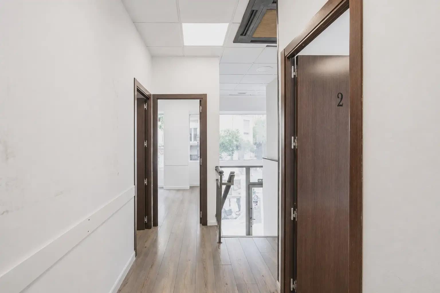 Commercial for sale in Madrid city - € 410,000 (Ref: 9925156)