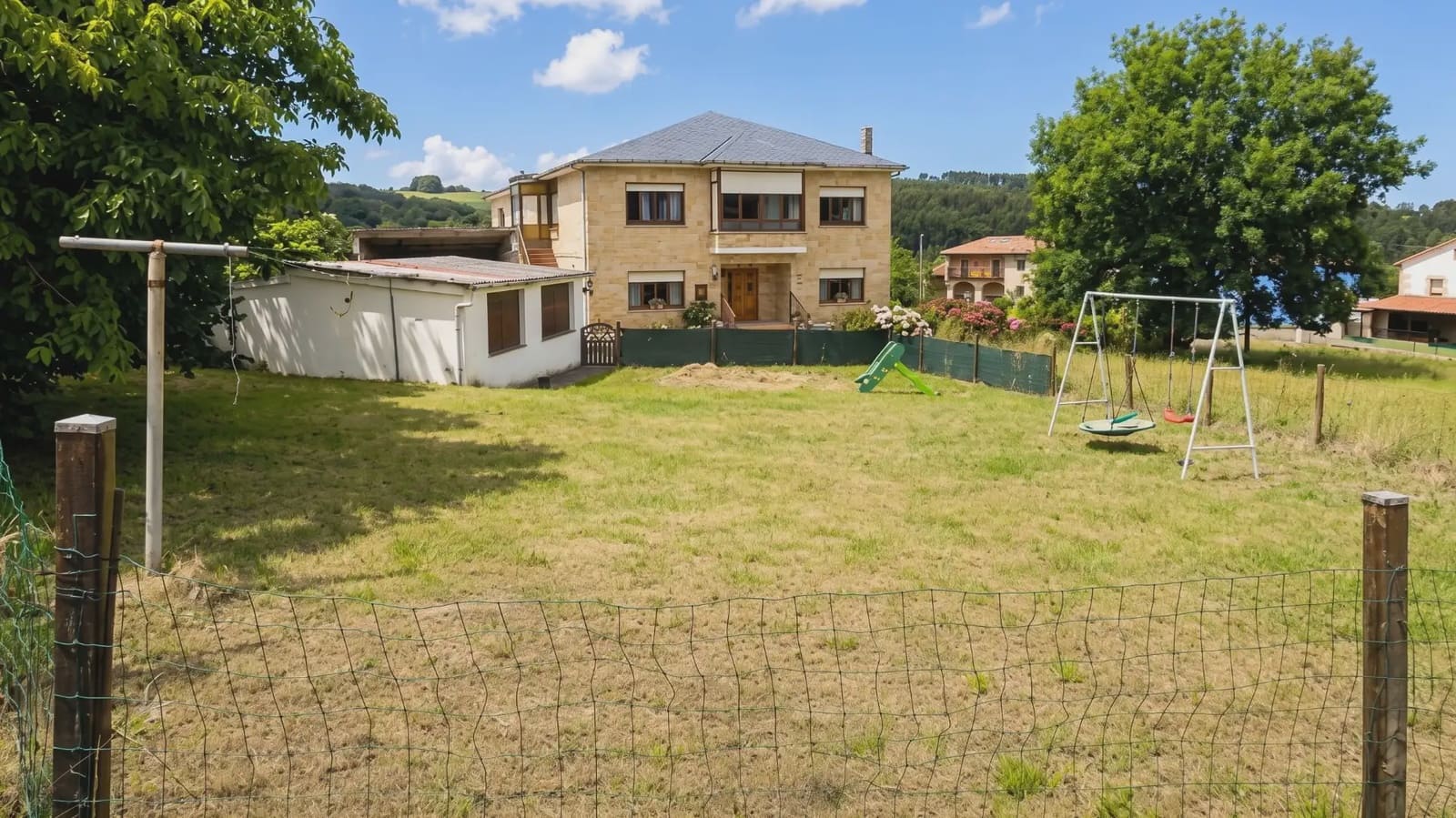 6 chambre Finca/Maison de Campagne à vendre à Reocin avec garage - 560 000 € (Ref: 9948397)